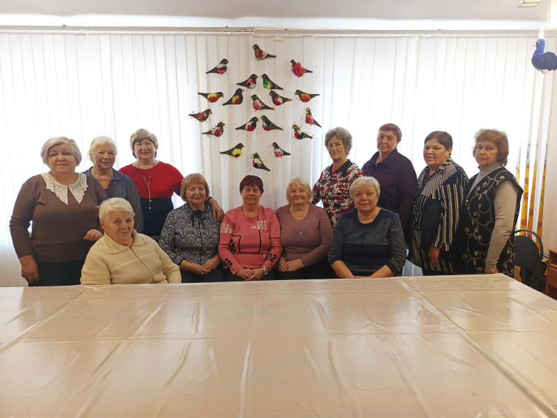 Сказочные снегири.